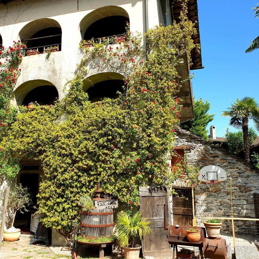Affittacamere Casa Archi Losone Bagian luar foto
