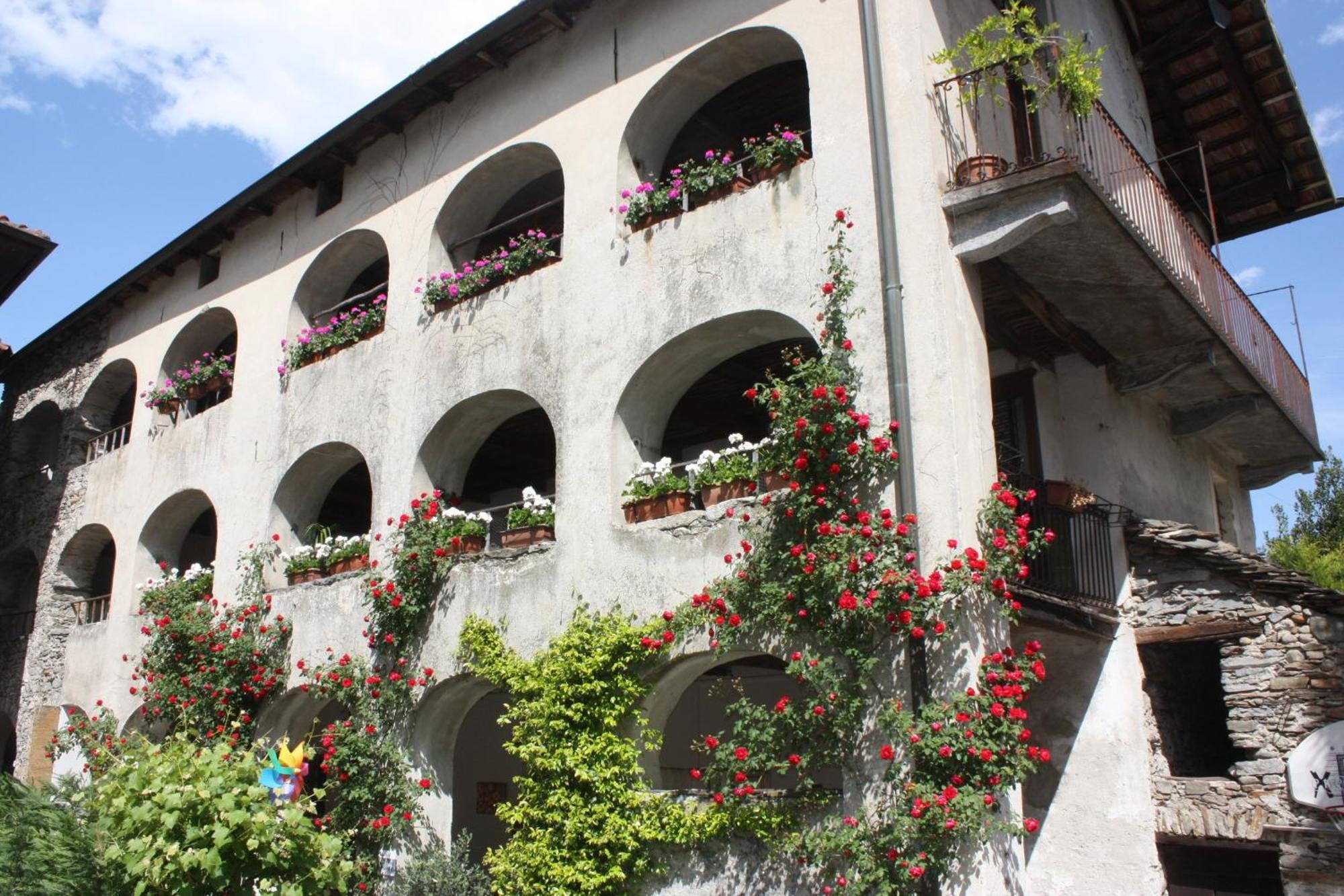 Affittacamere Casa Archi Losone Bagian luar foto