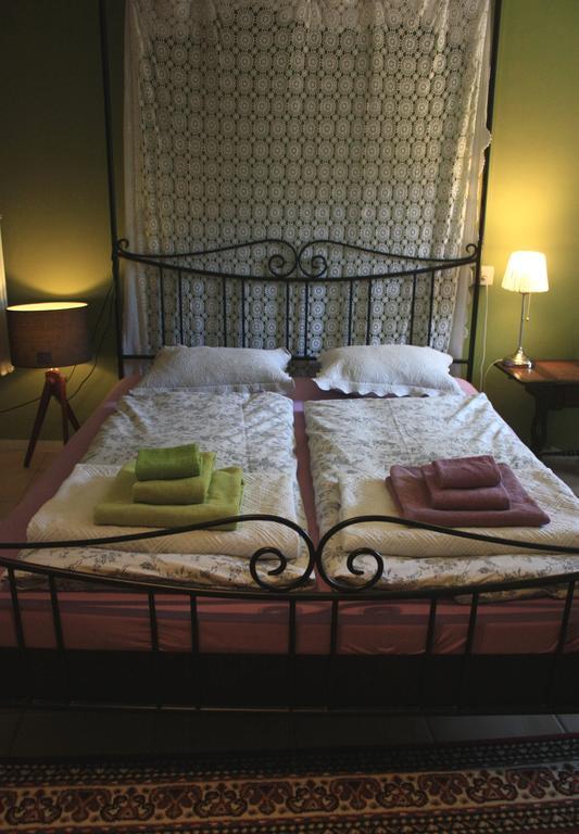 Affittacamere Casa Archi Losone Bagian luar foto