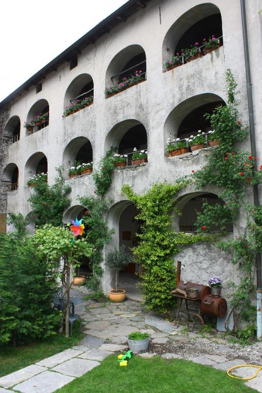 Affittacamere Casa Archi Losone Bagian luar foto